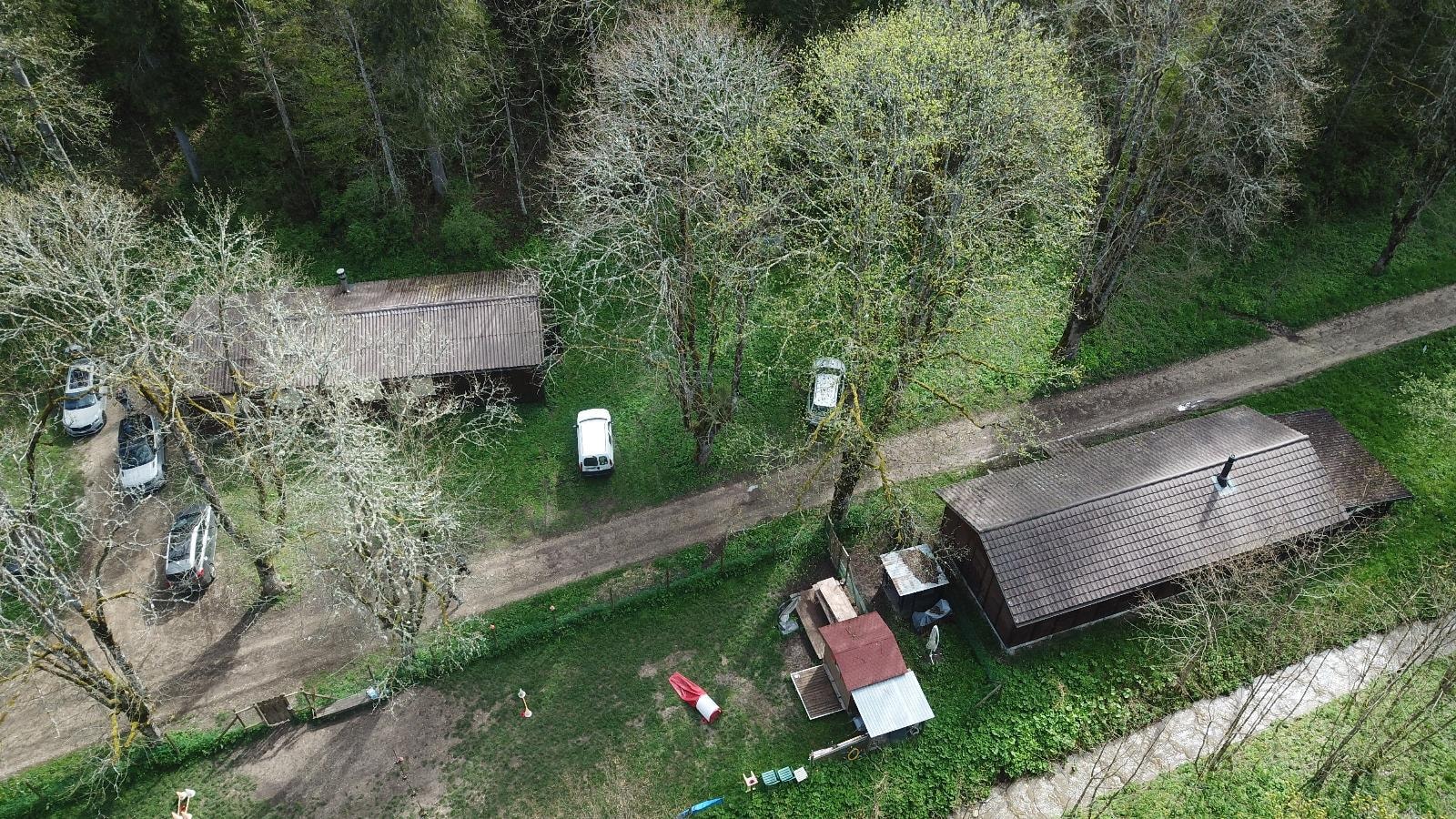 Vue aérienne des chalets scouts du Tichodrome